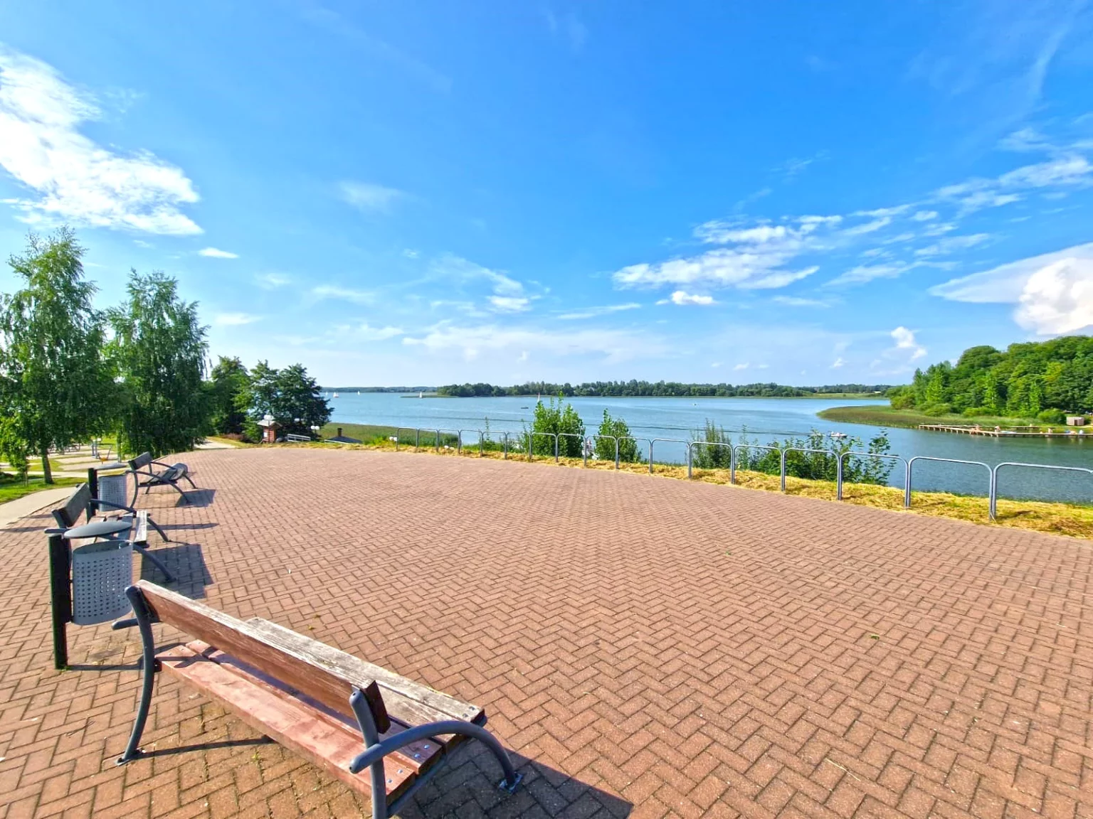 Jezioro Rajgrodzkie w Rajgrodzie, widok na Jezioro Rajgrodzkie, Rajgród - Apartamenty nad jeziorem KA-BOATS
