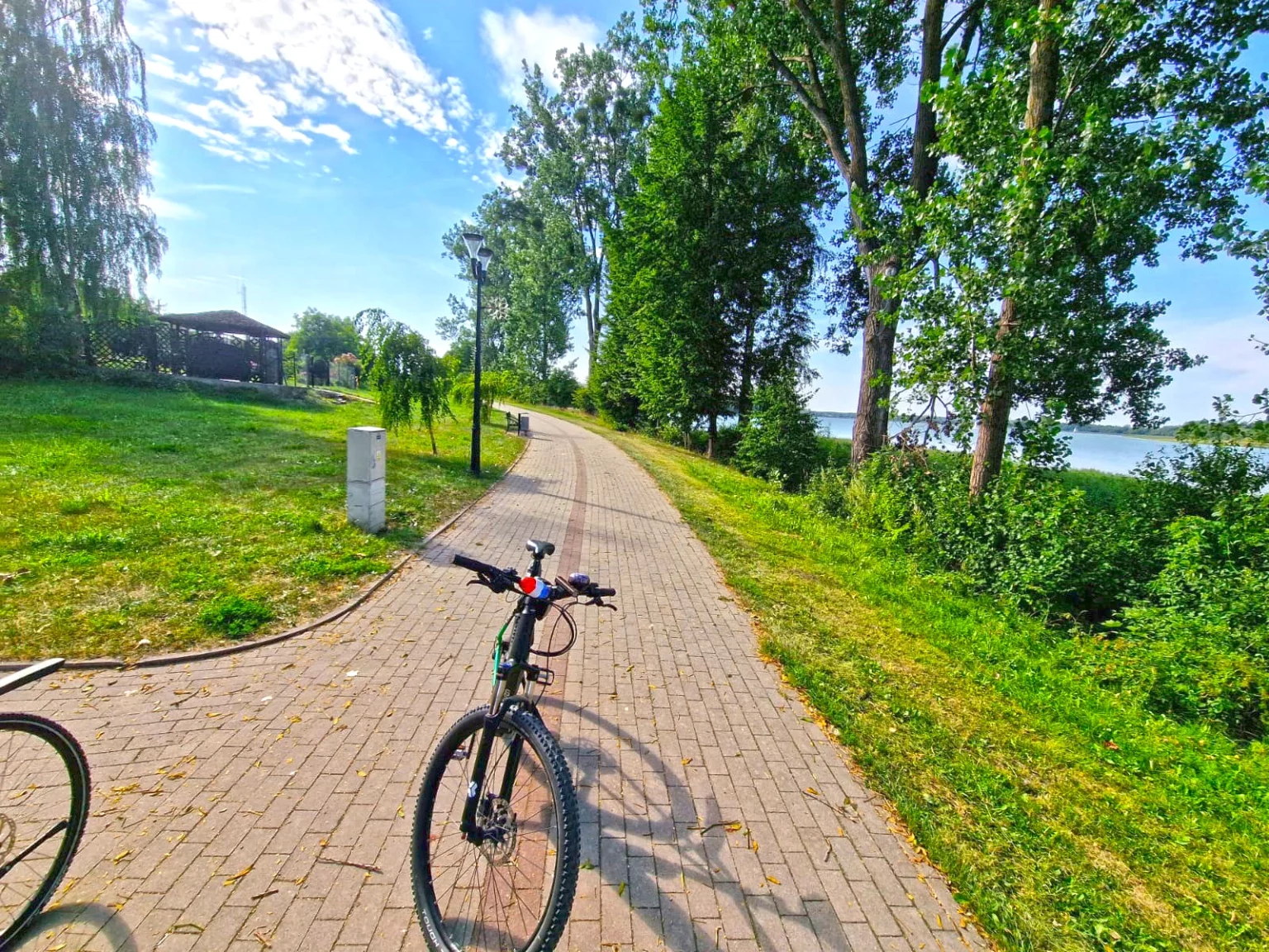 Trasa rowerowa, Jezioro Rajgrodzkie w Rajgrodzie, widok na Jezioro Rajgrodzkie, Rajgród - Apartamenty nad jeziorem KA-BOATS