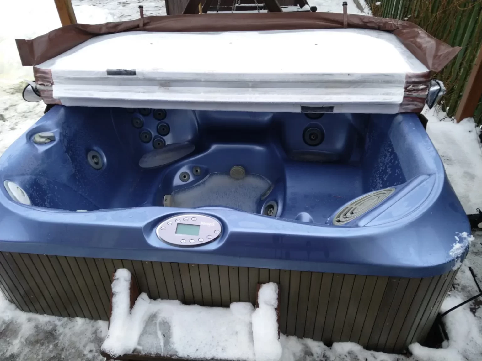 Sauna jacuzzi w Raju - Apartamenty nad jeziorem KA-BOATS