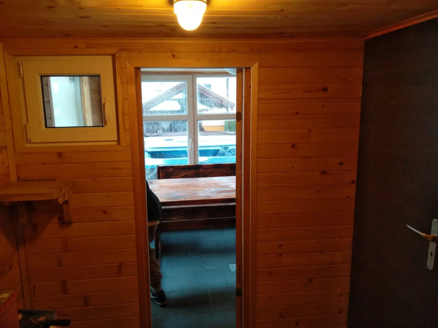 Sauna jacuzzi w Raju - Apartamenty nad jeziorem KA-BOATS